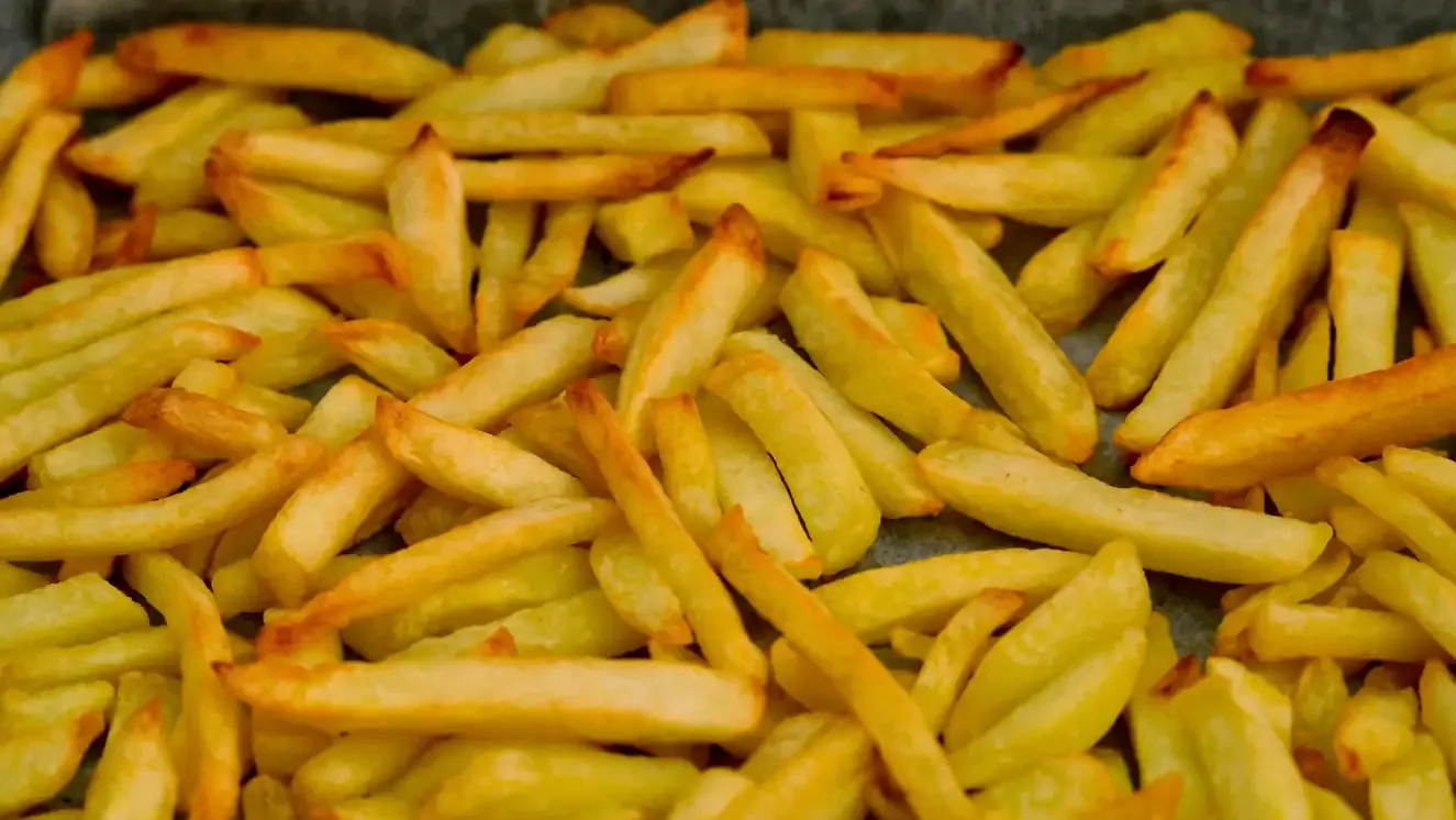 Picture of shoestring fries